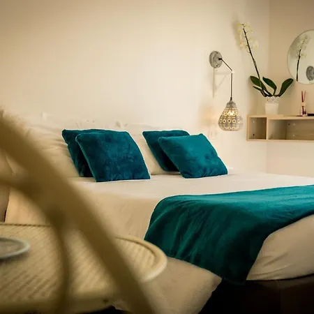 فندق مبيت وإفطار Mille Notte فاستو